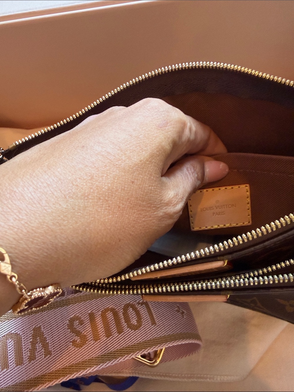 Louis Vuitton Monogram Multi-Pochette with Pink Strap - Picture 4 of 5